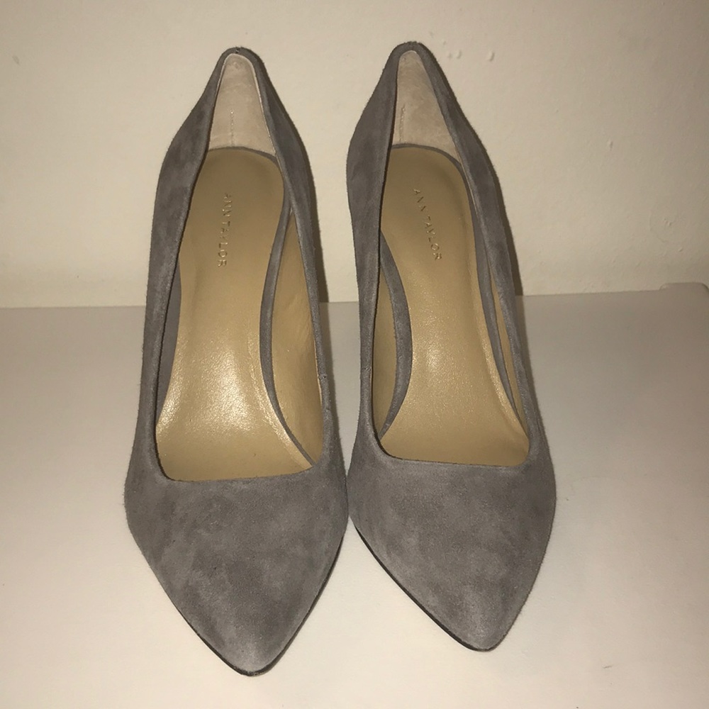 Ann Taylor suede heels size 6-1-/2